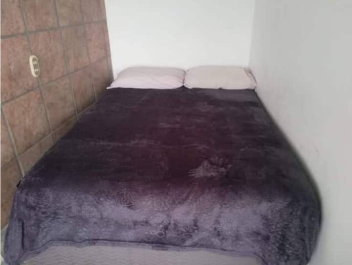 Druga spavaća soba.  Ovo je mala.   Ali prekrasan. Prekrasan pogled