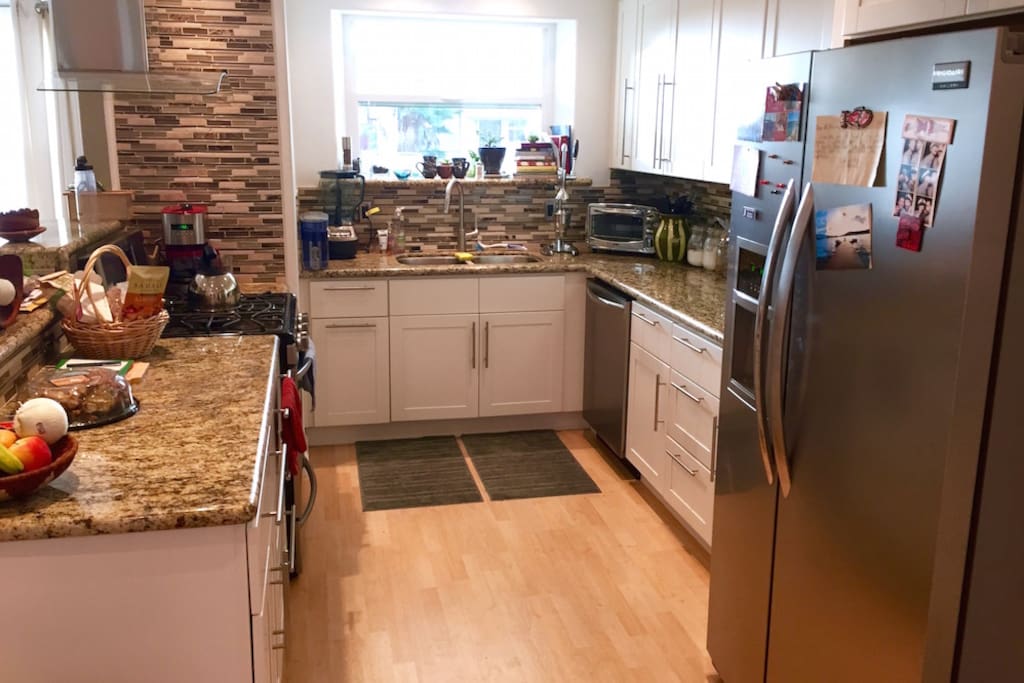 Fully-equipped kitchen