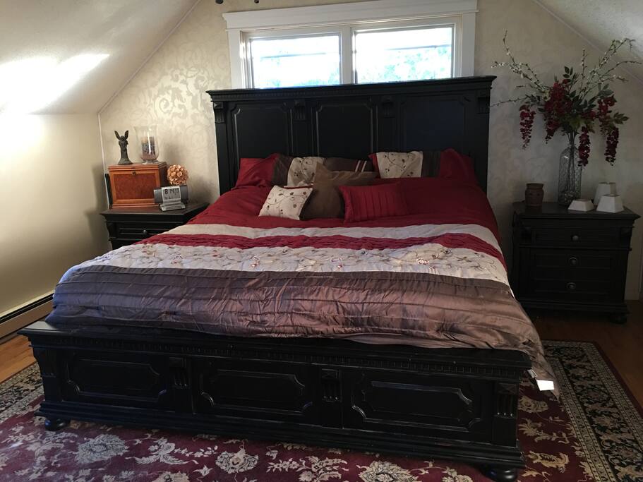 Bedroom #4 (Top Level)