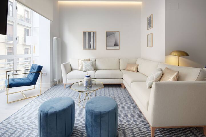 ARRASATE SUITE Stylish, Central and New. gallery image 3