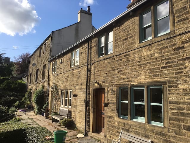 The Writers Cottage Intriguing Homely Cottages For Rent In