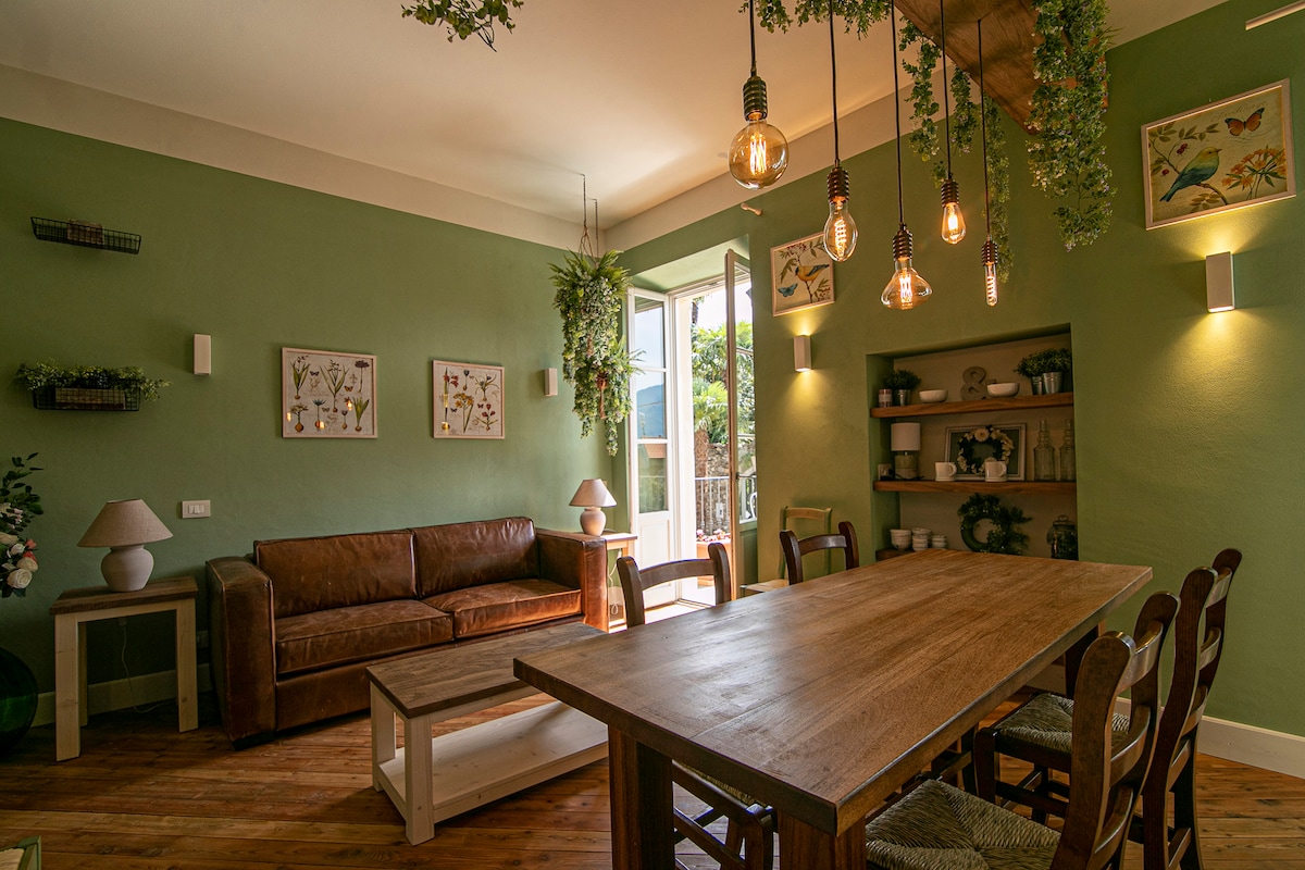 Airbnb performant: Moon & Flowers " green " romantic  apartment à San Siro