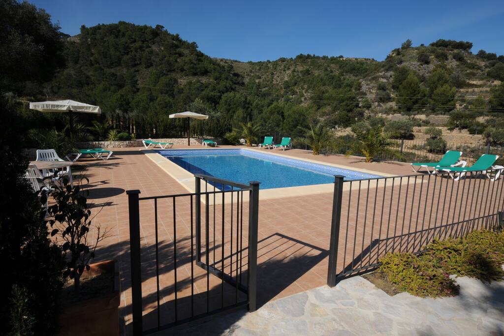 Pool 2