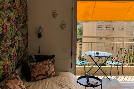 Jolie studette tout confort à 20m de la mer!