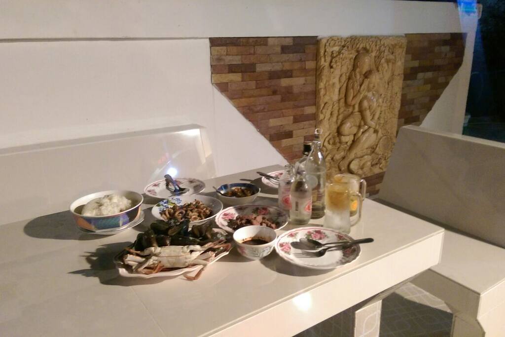 Family dinner at the front