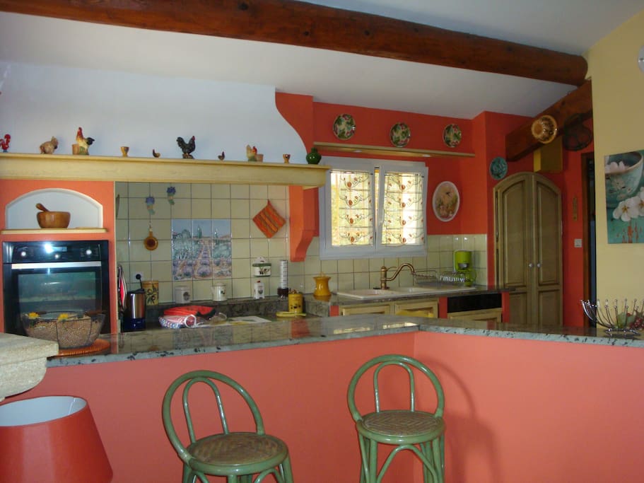 cuisine ouverte sur le salon / séjour