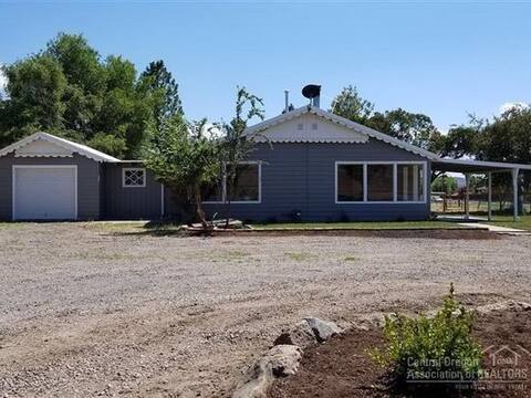 Charming Modernized 1938 Ranch Home