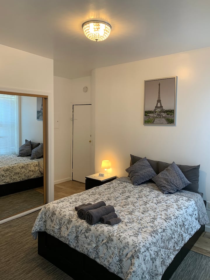 Lovely Room For Rent With Private Bathroom - Jersey City, NJ