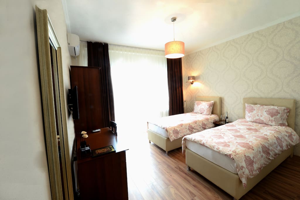 Superior Room with Private Bathroom with Balcony