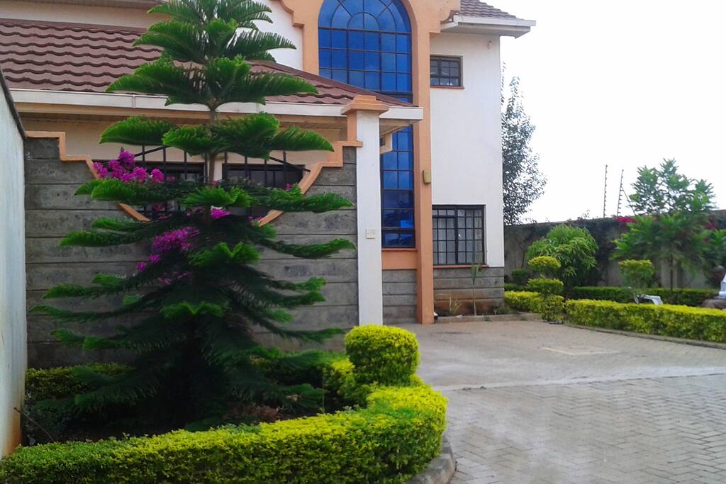 Parking & Entrance