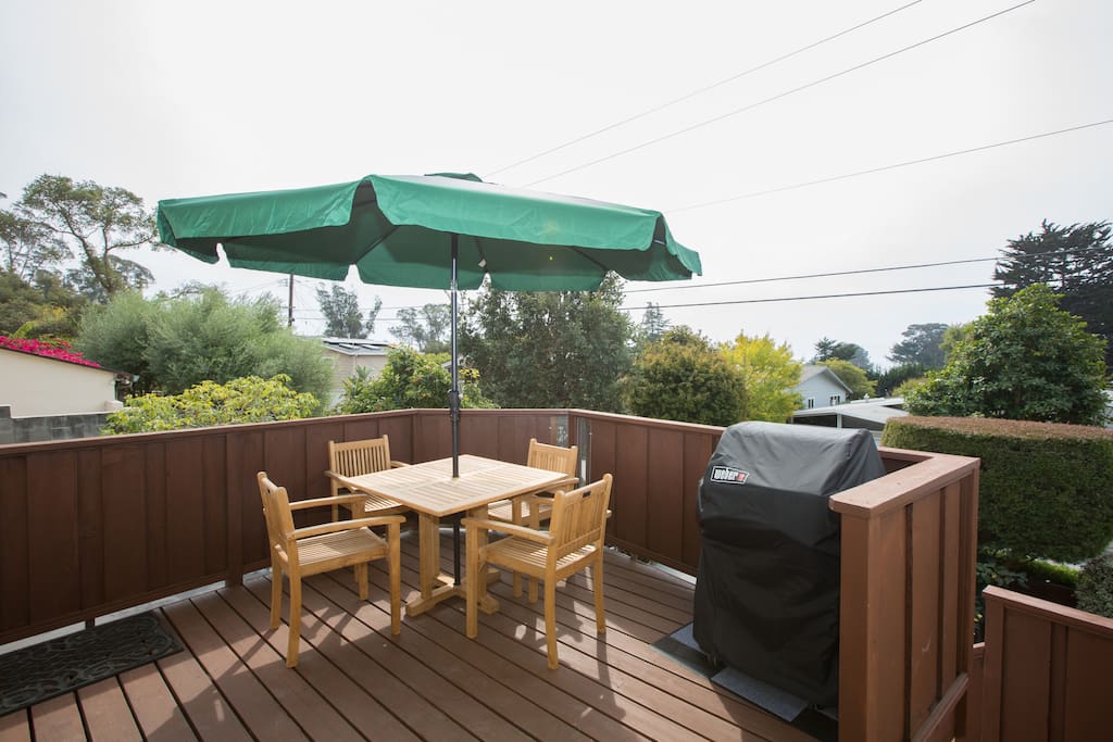 Front yard deck with BBQ...morning coffee!