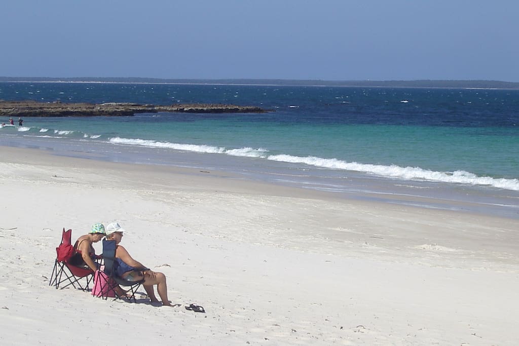 1 minute only to Plantation Point Beach Jervis Bay!!