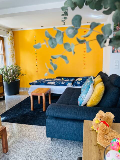 90m2 ground floor apartment in the heart of FFB m large garden