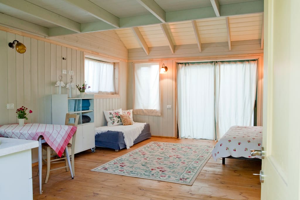 wooden cabin- shabby chick