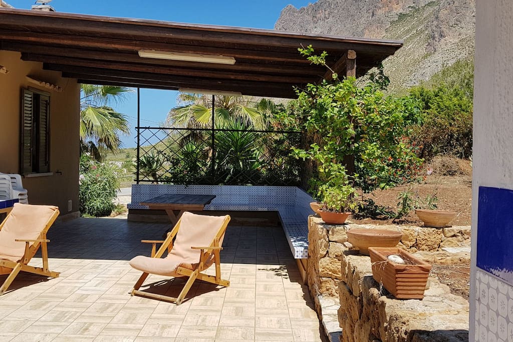 veranda coperta lato montagna