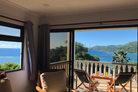 Island Cove Self Catering "Soungoula"(sea view)