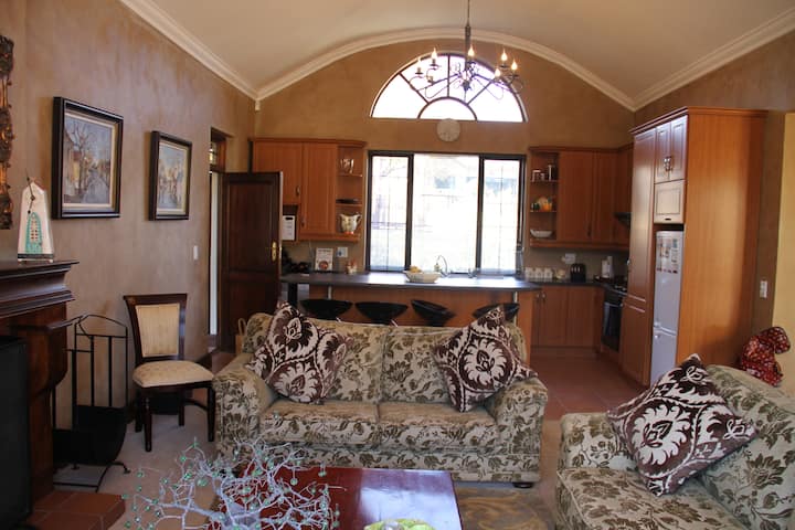 Charlotte's Place With Inverter And Jojo Tank - Clarens