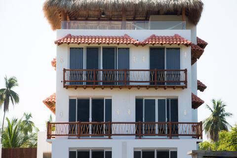 Huge Villa with Pool, Rooftop Deck, & Beach views