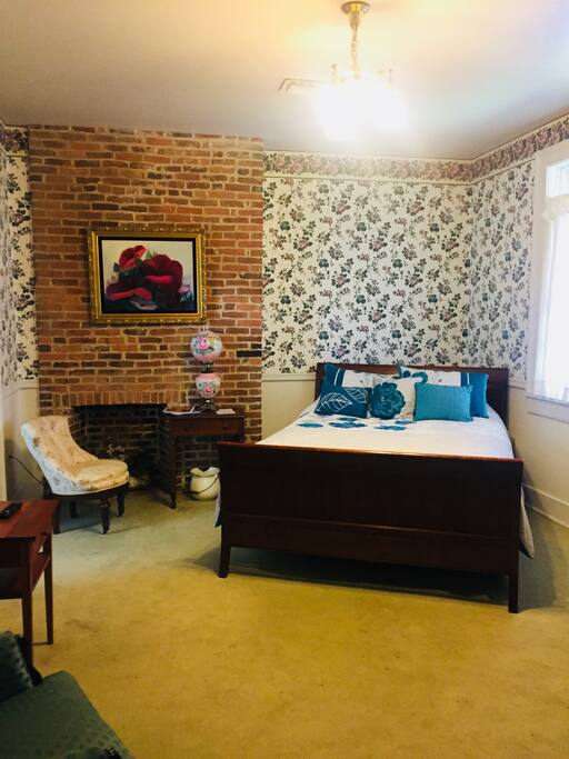 Queen size bed