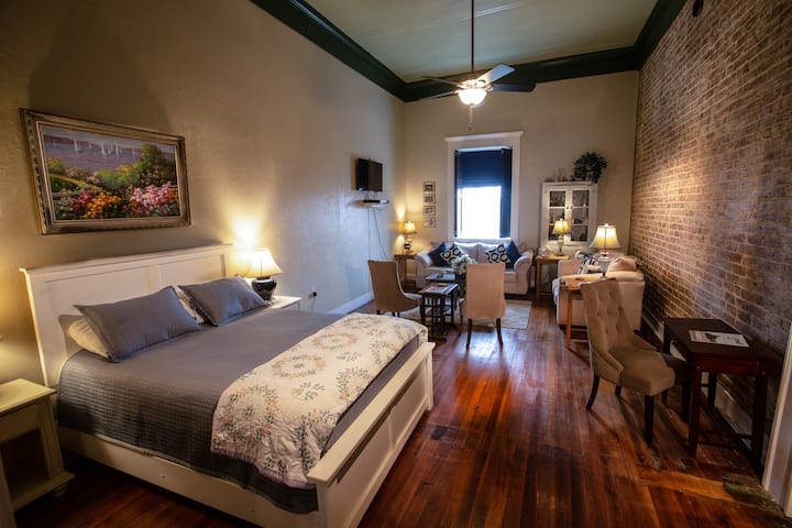Laurel Ms Cottages