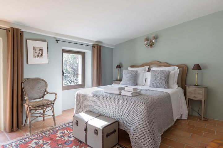 Bedroom 3 with Queen bed with built-in closet and desk (south facing, brighter during the day)