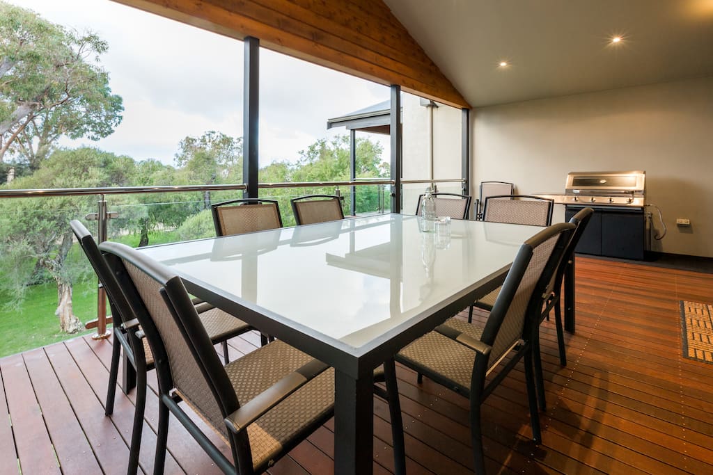 Outdoor BBQ and entertaining area