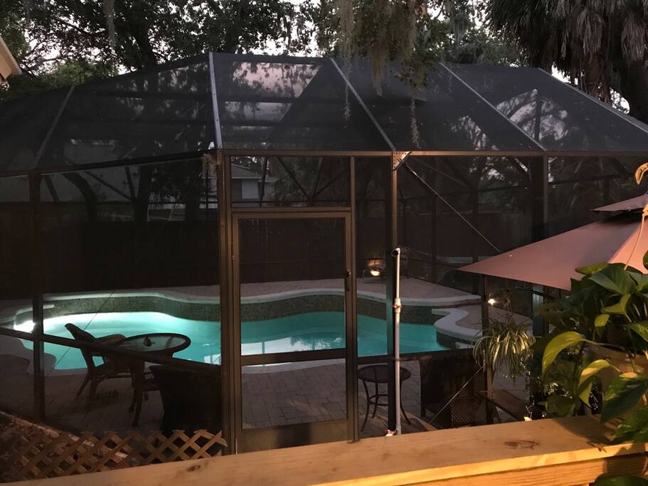 Private pool lit at night and for your swimming pleasure till 10 pm
