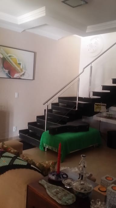 sala onde hóspedes passarão para subir para o espaço em cima