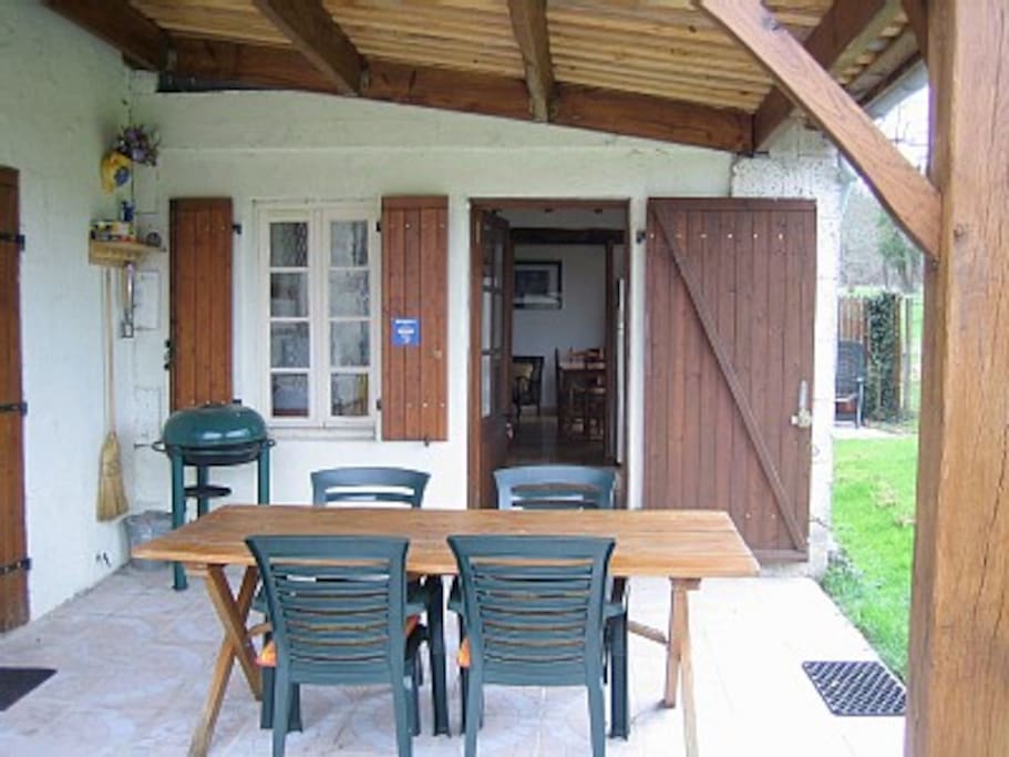 Terrace dining.