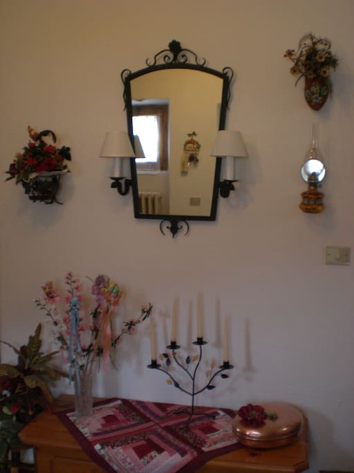 Particolare dell'entrata della casa