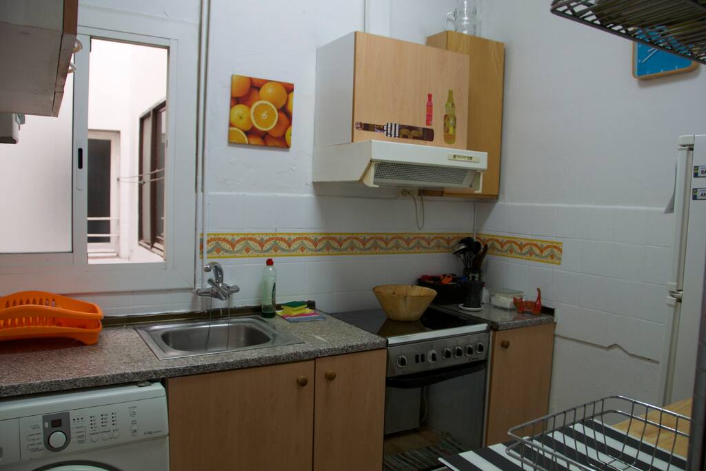 COCINA CON MUCHA LUZ