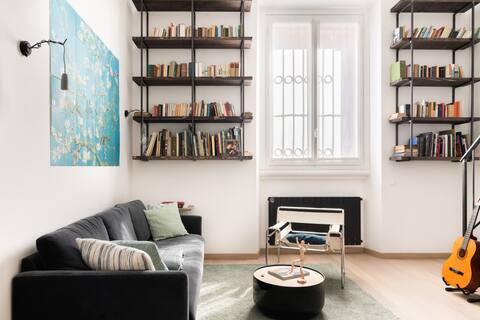 Loft creativo e confortevole in zona vivace a un passo dal Parco Sempione