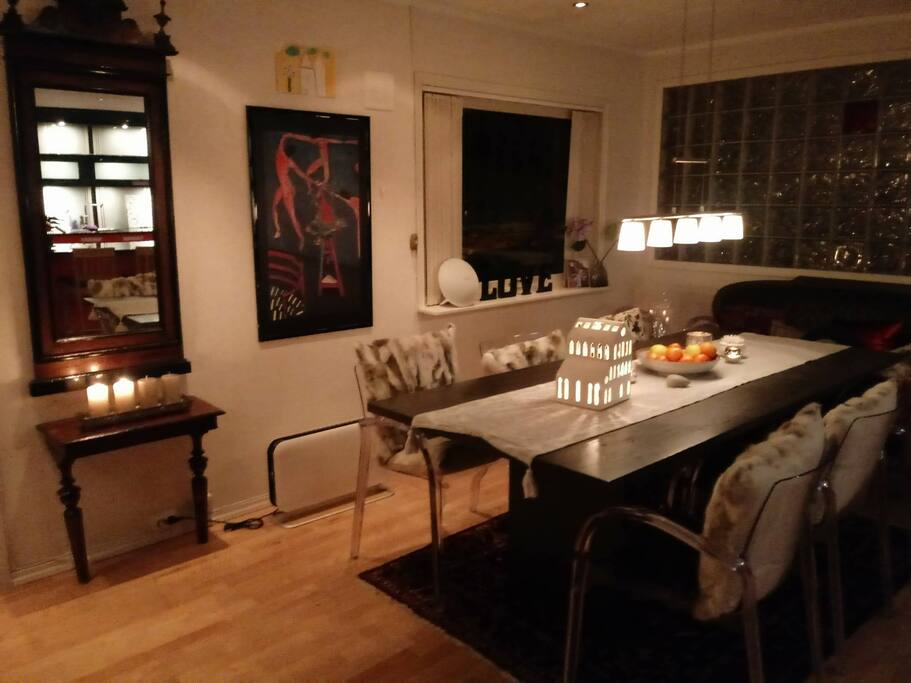 Extra chairs up to 12 persons.