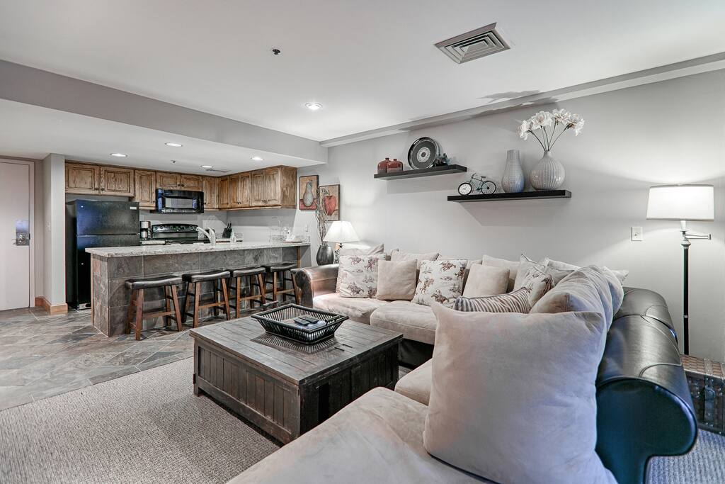 Main/Kitchen