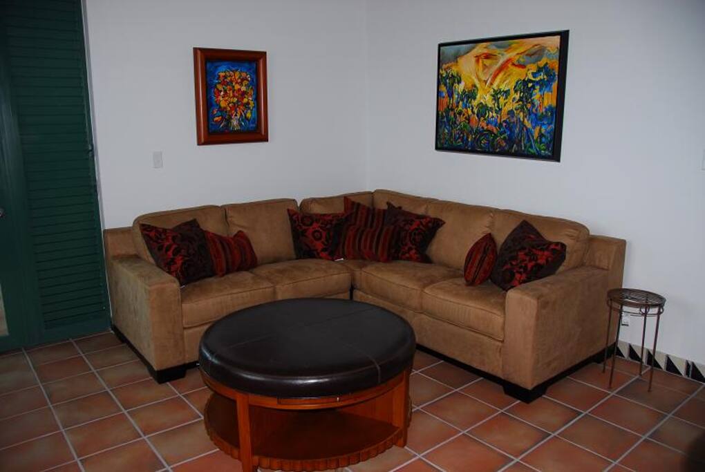 Family Room with 42" Sony Bravia TV and High Speed Secure WIFI
