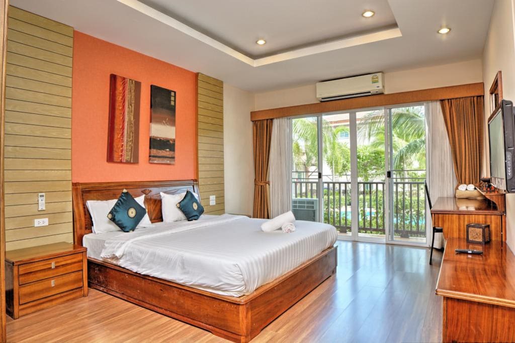 Bedroom #1 - King Bed