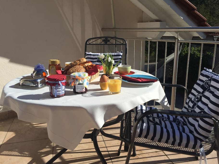 Frühstück auf der Terrasse