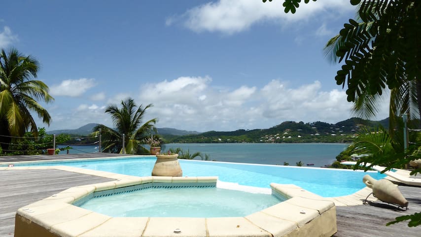 Appartement avec piscine et jacuzzi