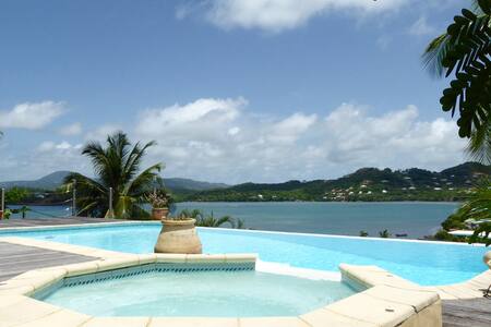 Appartement avec piscine et jacuzzi