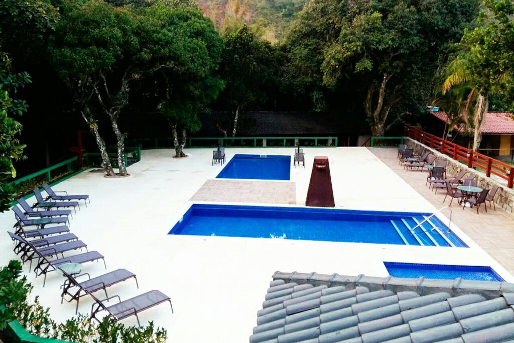 Piscinas em frente à praia