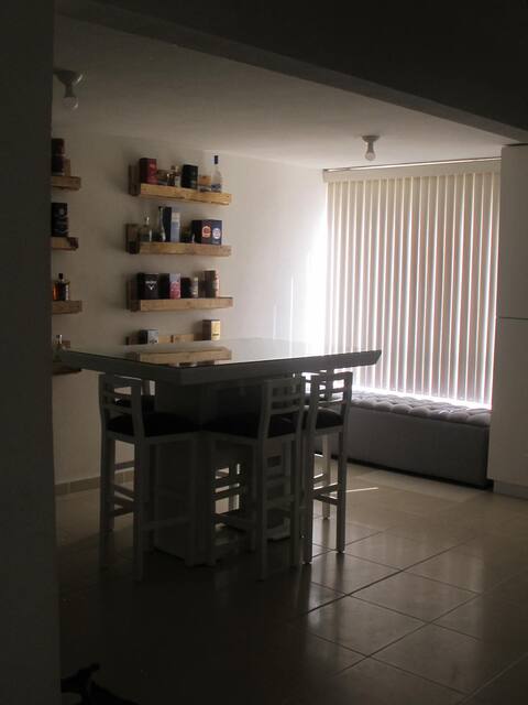 Full apartment 5 Min from VW 4 floor