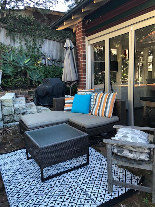 Outside lounge and BBQ