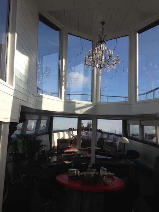The lightship has a wonderful view to the harbour from the 2 top deck.