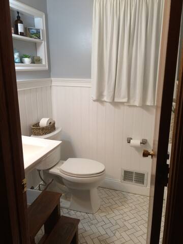 5 Bedroom House gallery image 4