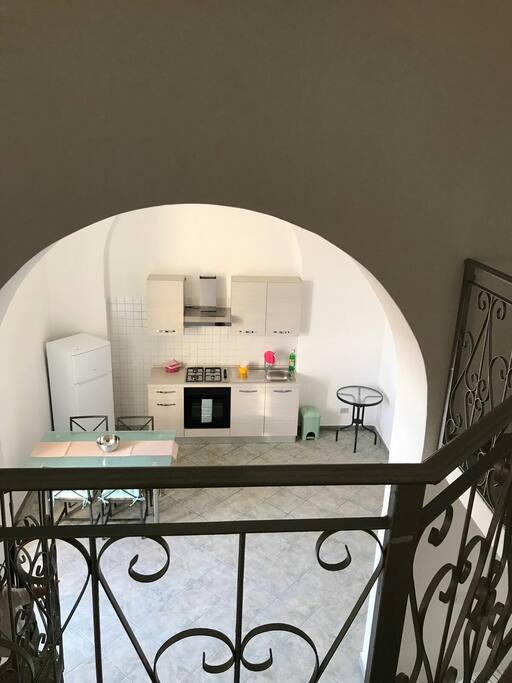 cucina vista dal soppalco