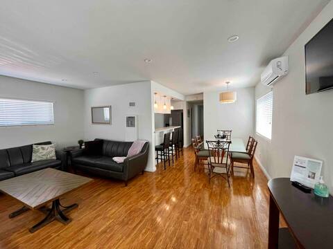 Cozy Home, AC, Parking/LAX, SoFi, Disney, & Beach