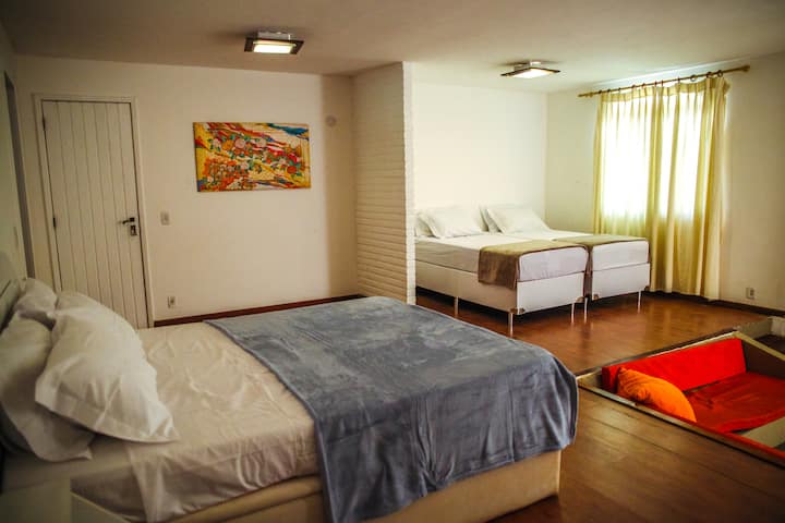 Master Coconut Suite with Air Conditioning of 28mil btus, 1 queen bed, 2 single beds and 1 child bed and CLOSET