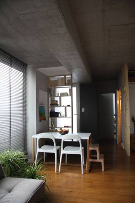 Séjour avec cuisine ouverte / Living room with open kitchen
