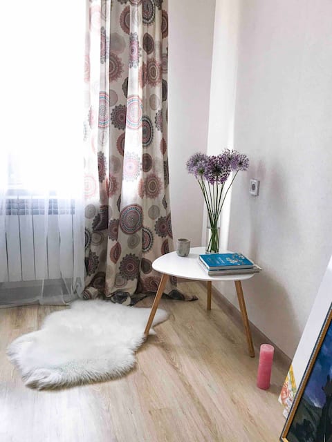 Cozy room in the central district!