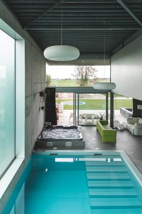 Rosebudholidayhome: zwemmen, wellness en cinema.